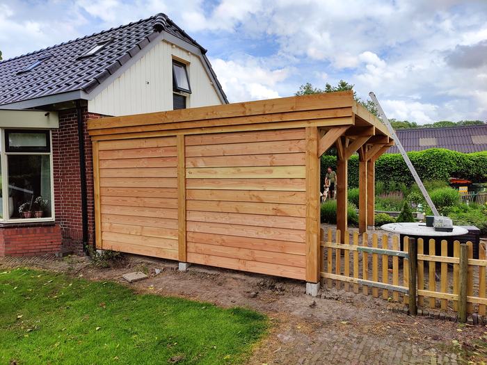 Met gesloten zijwand