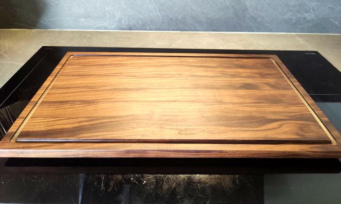 Grote plank met sapgoot